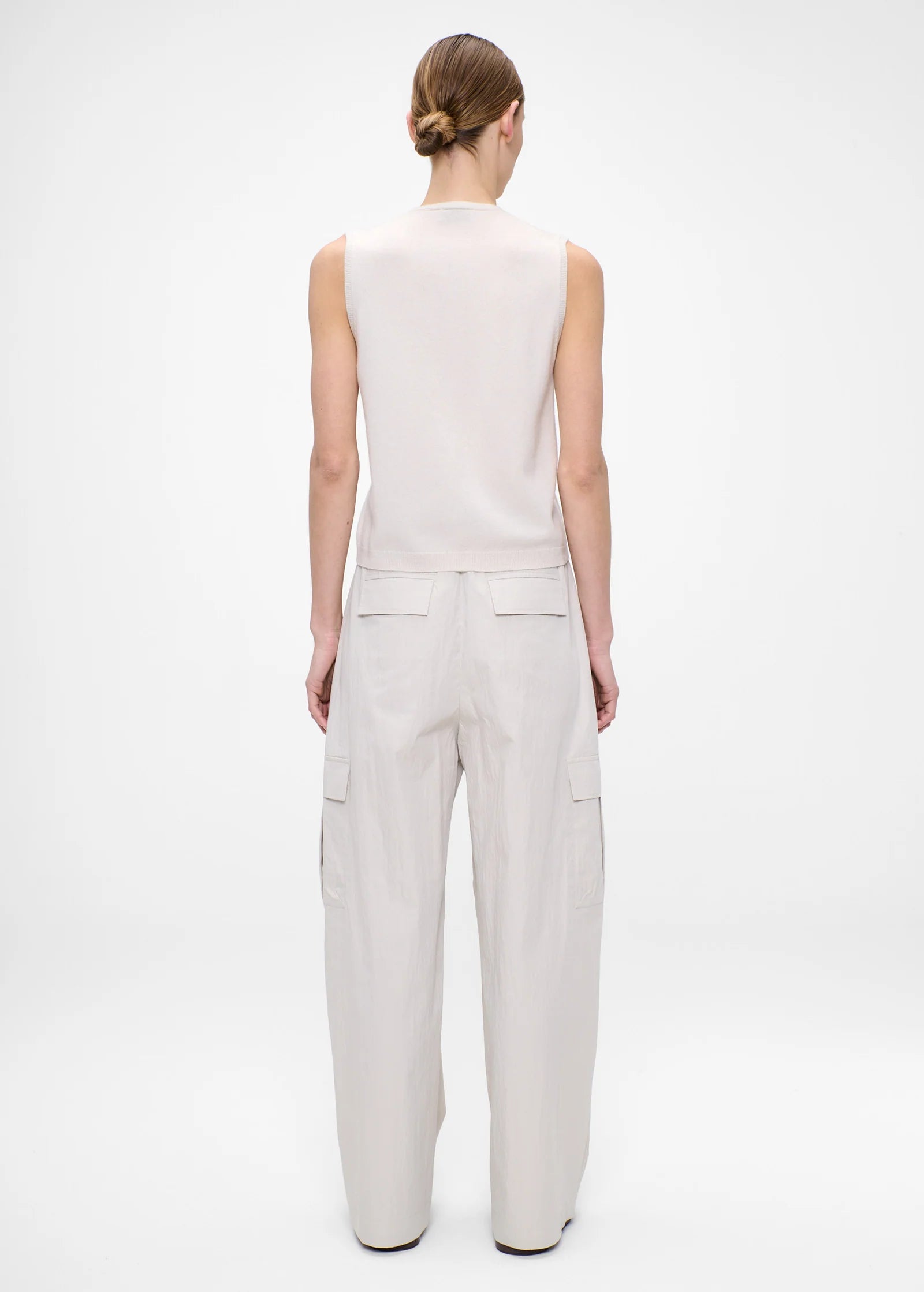 CASHMERE BLEND SLEEVELESS VEST