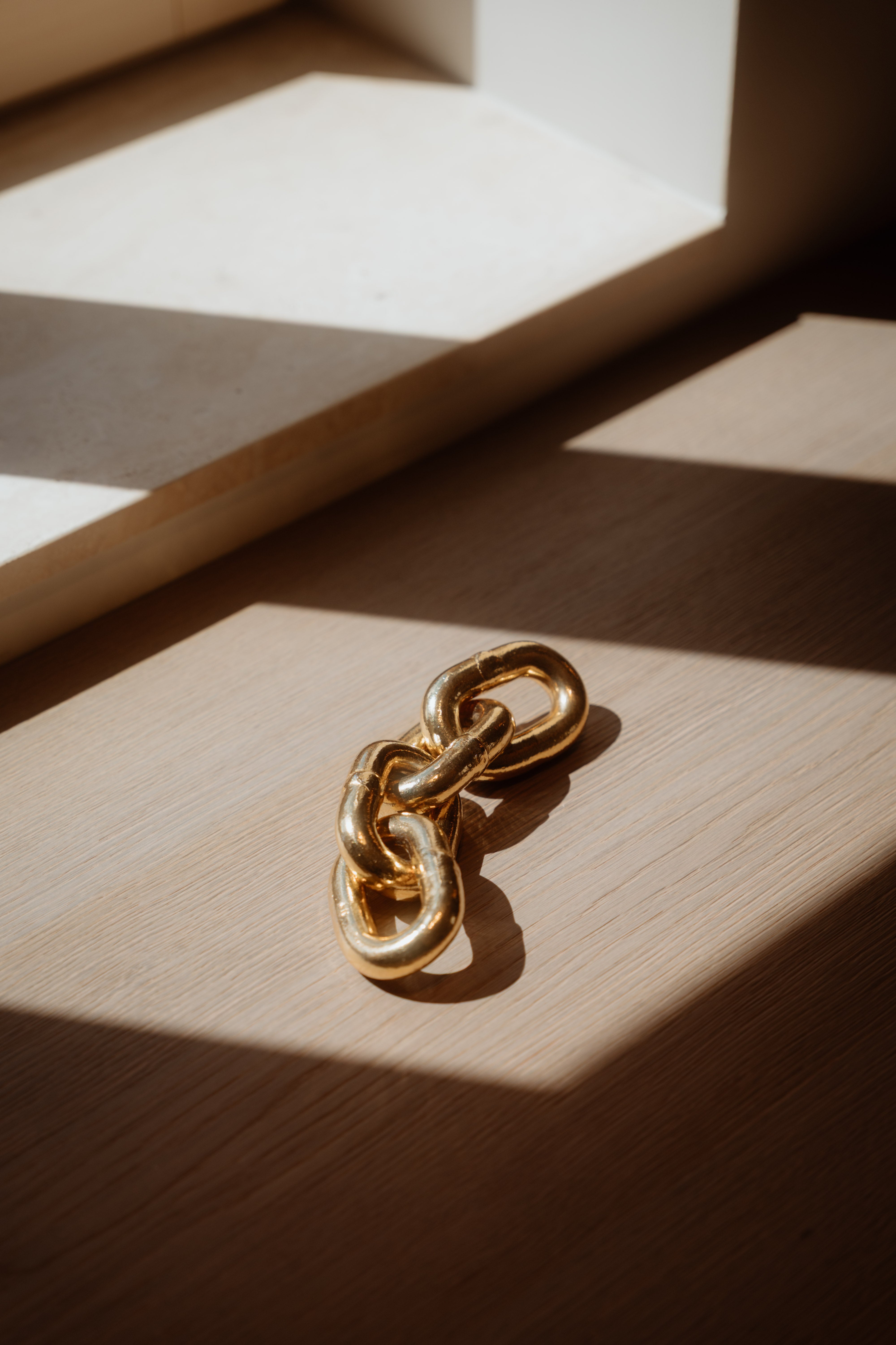 Paperweight Gold Chain